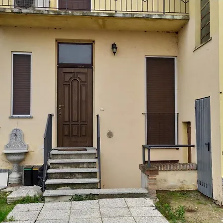 Scarpone Apartment Pavia